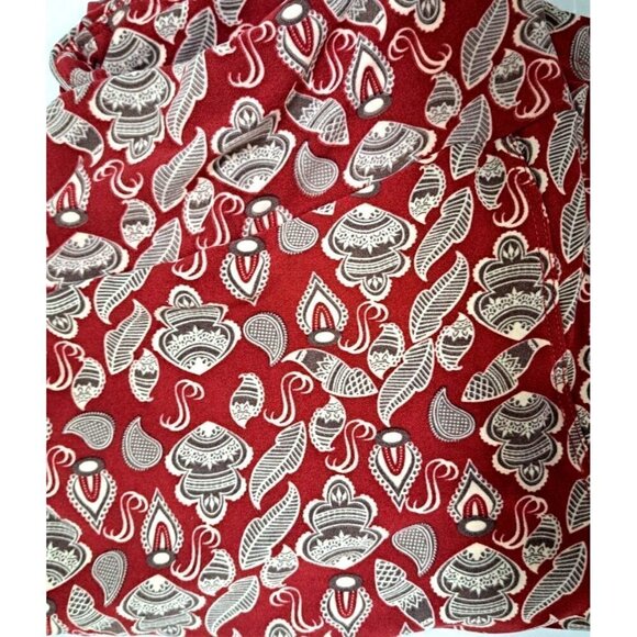 Lularoe Tall & Curvy Leggings Brick Red Ground w/Black, Gray, Beige Print - Picture 1 of 2